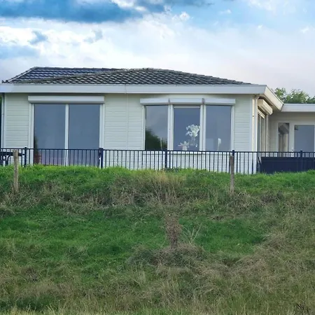 Sunbi-chalet Σαλέ Lathum